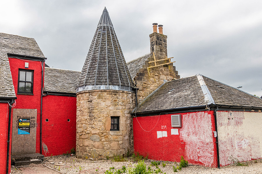 Darnley Castle Castle in Eastwood, Renfrewshire Stravaiging around